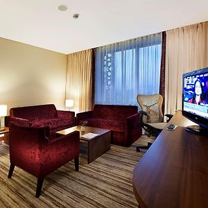 One-Bedroom King Suite